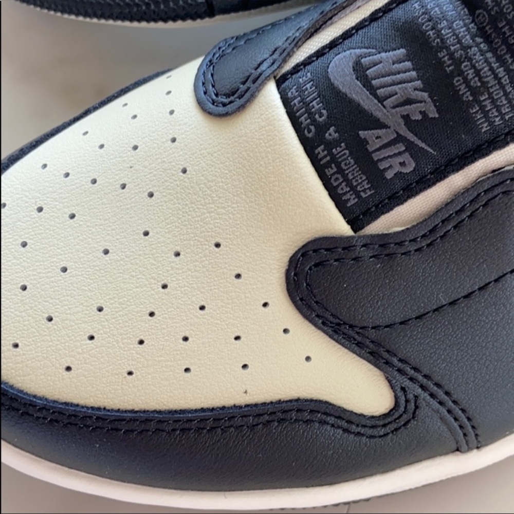 NWT Nike Air Jordan 1 Retro low slip - Picture 8 of 8